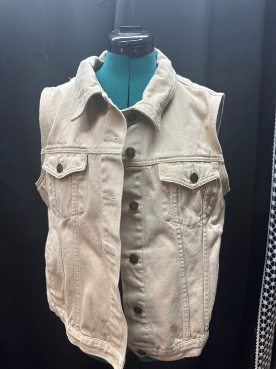 Cabela's Jackets & Blazers - Cabela's Women's Tan Logo Jean Jacket Label